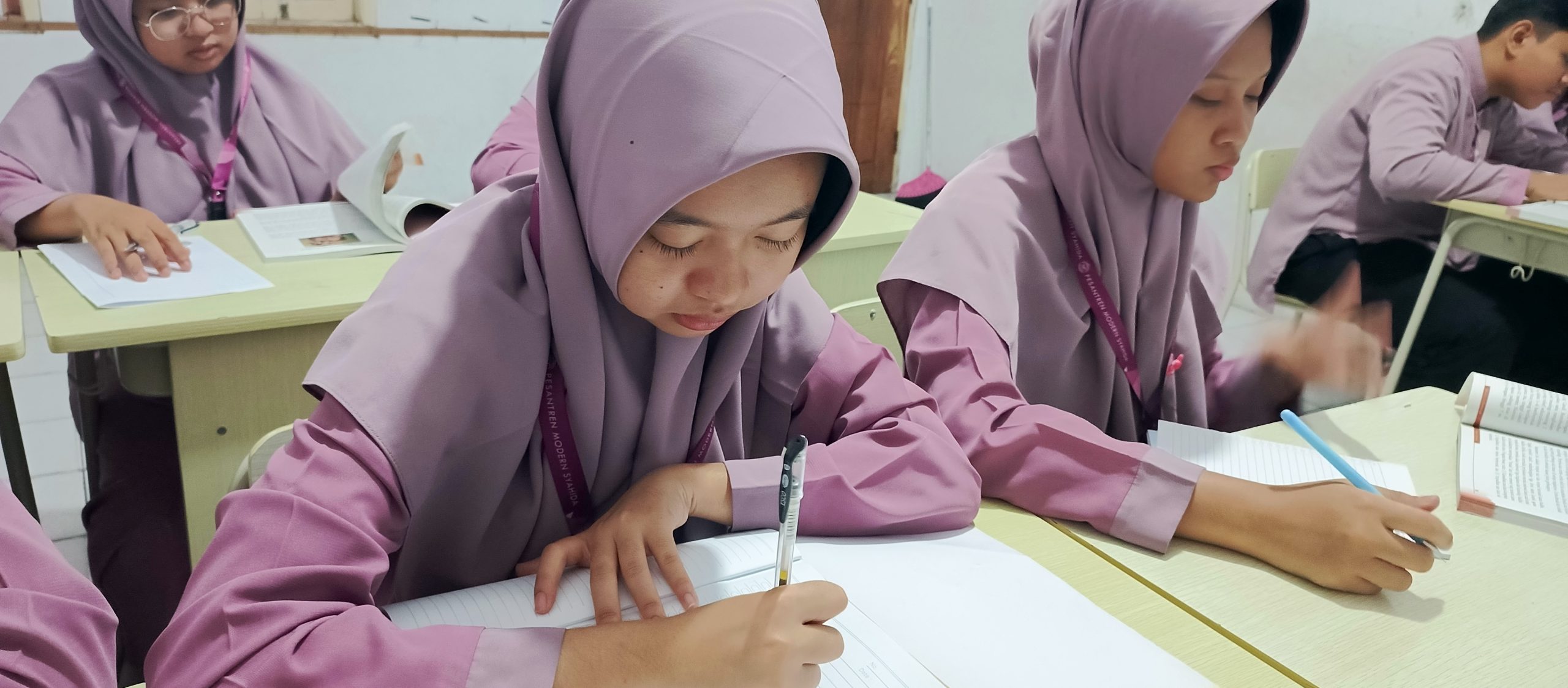 Santri Pendidikan 6 Tahun Pesantren Modern Syahida Tangerang